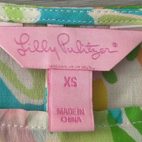 Lilly Pulitzer Guava Elephant Ear Green and Pink Silk Top Size XS - Picture 3 of 5